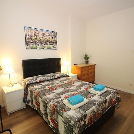 Urgel Habitaciones バルセロナ エクステリア 写真