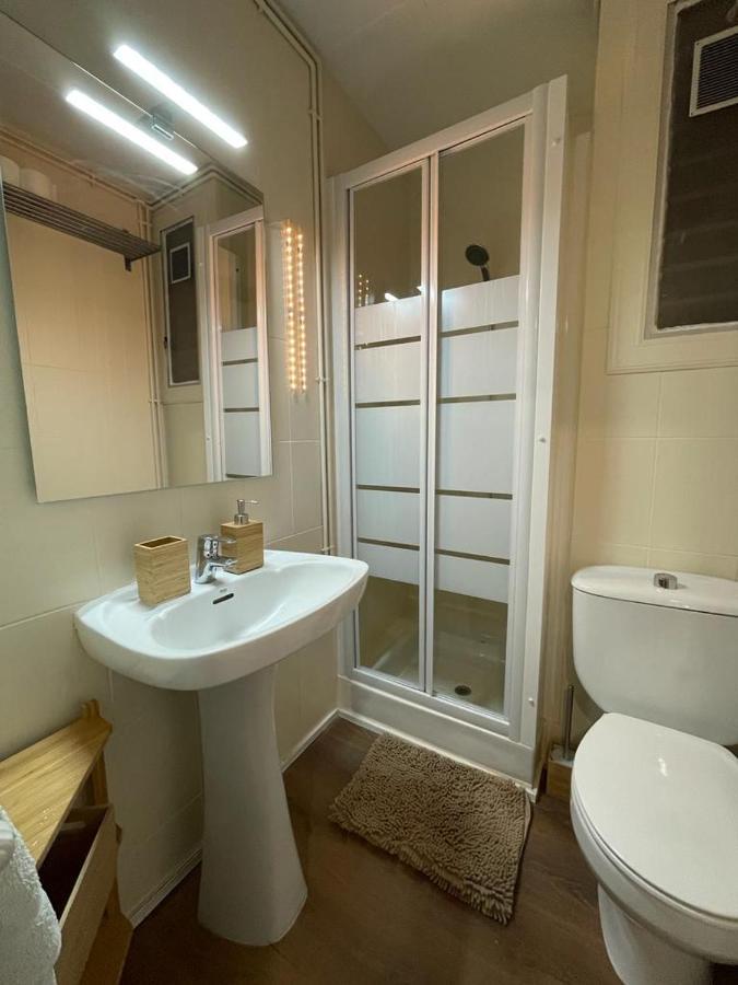 Urgel Habitaciones バルセロナ エクステリア 写真