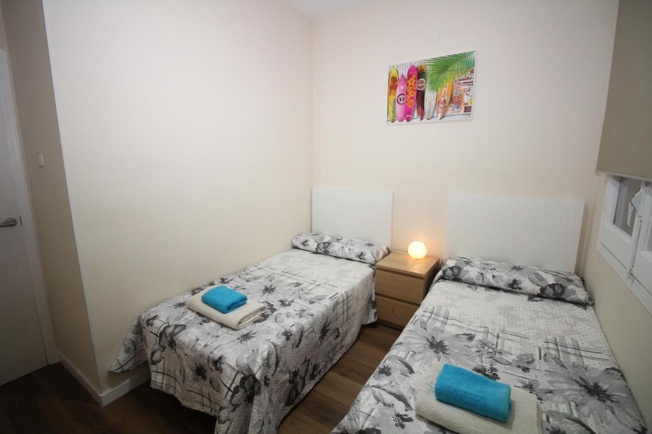 Urgel Habitaciones バルセロナ エクステリア 写真