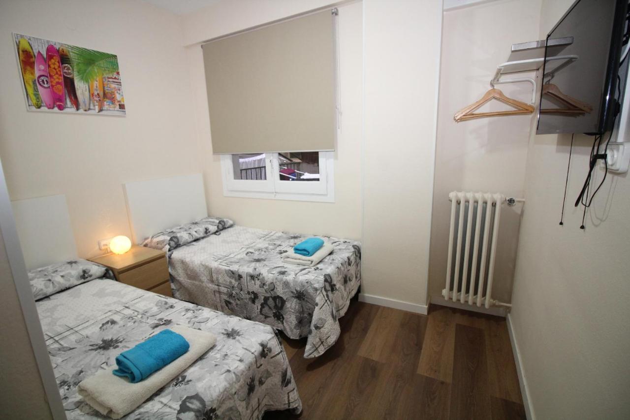 Urgel Habitaciones バルセロナ エクステリア 写真