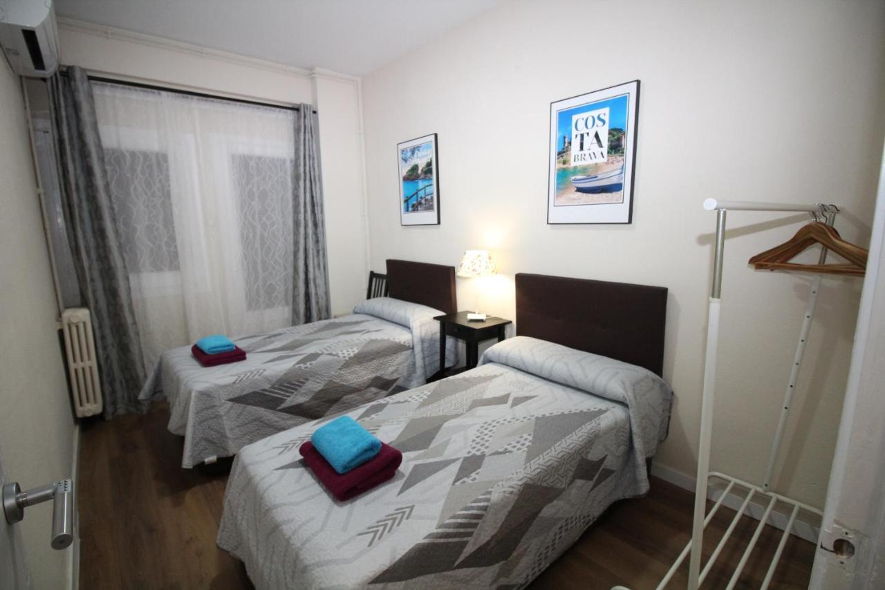 Urgel Habitaciones バルセロナ エクステリア 写真